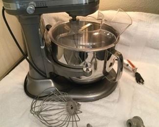 Kitchen Aid Mixer https://ctbids.com/#!/description/share/306910