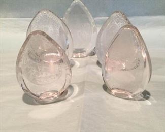 Set of five Wedgwood crystal glass paperweights https://ctbids.com/#!/description/share/307544
