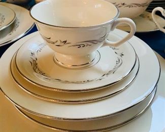 Pickard china - pattern Windsor 1200