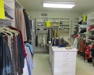 TONS OF FINE MEN'S CLOTHING 