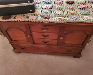 Lane cedar chest