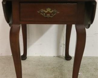 Drop side end table