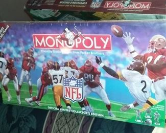 KC Chiefs Collectibles, NFL Monopoly board game MIB