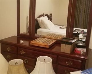 Dresser