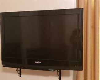 32” Sanyo TV