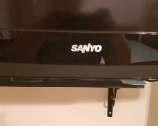 32” Sanyo TV