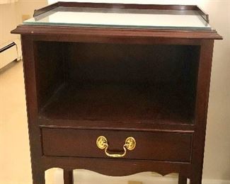 Stickley one-drawer stand with glass top.