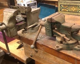 Bench vises