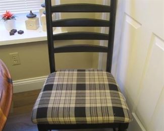 DETAIL OF CHAIR