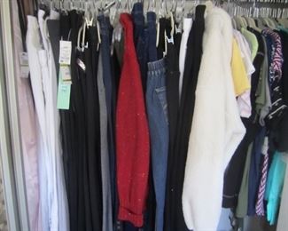 WOMEN'S CLOTHING