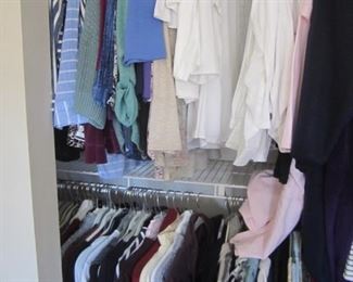 WOMEN'S CLOTHING