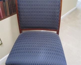 SIDE CHAIR