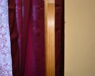 Hand made by Dr. George Richard Buchanan, who also published a book on the making of fine dulcimers, This is a fine example of his work, a Tear Drop  Dulcimer made of poplar.