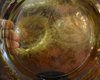 A close-up of the Design on these Antique Depression Ware, Plates, Dessert Plates, Bowls, Bread Plates, Cups & Saucers and more! (count to follow)