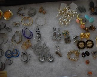 Vintage Jewelry - Earrings