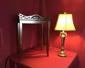 Table and Lamp https://ctbids.com/#!/description/share/308579