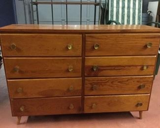 Wooden 8 Drawer Dresser https://ctbids.com/#!/description/share/308631