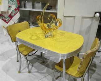Vintage mid century child size aluminum & goldenrod formica table with matching goldenrod vinyl chairs, Mid Century Chalet art glass sculpture