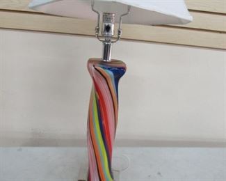 Art glass swirl base table lamp