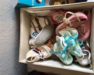 Baby shoes 