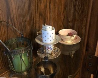 Tea cups 