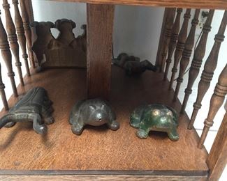 Hubley cast iron frogs 