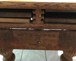 Robbins Table Co. - 5 leg Extension table
Leaves stored inside table
C 1896
50” to 96 “ ( includes 4 leaves)