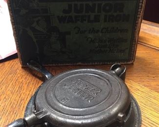 Stover - Child’s toy waffle maker