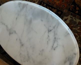 marble top oval  table 33.5 x 20.5 