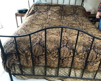 Wrought iron queen size bed frame 