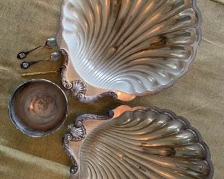 093 English Silver Manf Co Shell Trays Large