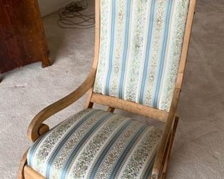 034 Wood Rocking Chair