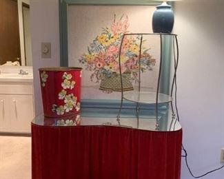 062 Bedroom Vanity  Other Items