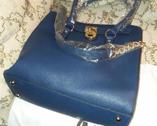 Practically Brand New Michael Kors Handbag and Protective Bag