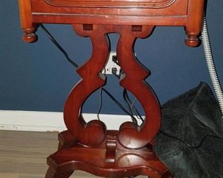 Nightstand/accent table