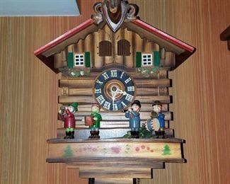 Black forest Cuckoo clock (1 of 2)