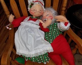 Analee Santa and Mrs. Claus
