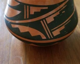 Caol Loretto, Jimez Pueblo Pottery, New Mexico