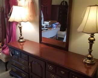 Thomasville mirrored dresser