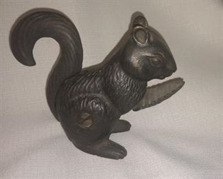 Vintage Cast metal squirrel nut cracker