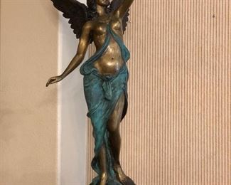 Bronze angel 