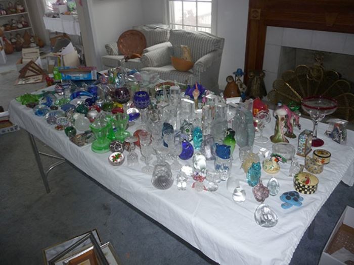 Figurines & Glassware
