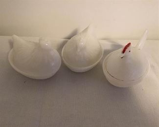 Vintage Chicken Dishes https://ctbids.com/#!/description/share/309339