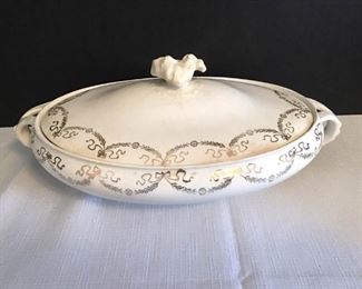 Vintage Serving Dishes and Pitcher https://ctbids.com/#!/description/share/309354