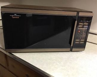 Microwave Oven https://ctbids.com/#!/description/share/309380