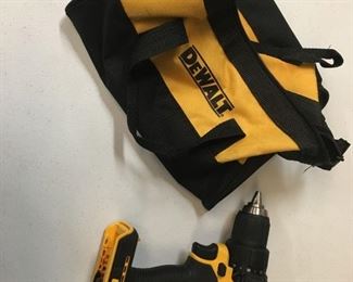 dewalt drill with canvas bag