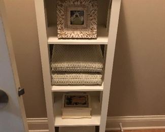 White Painted Towel Stand 