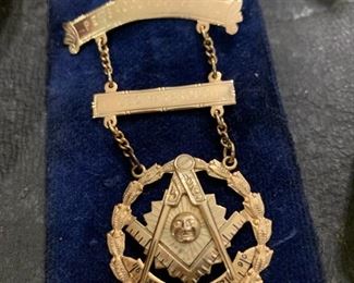 10k masonic medal