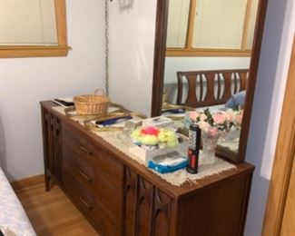 Breuer hill dresser with mirror excellent condition comes with drawers as well as bed and two side tables