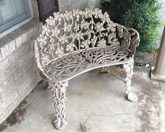 Iron bench in great condition 